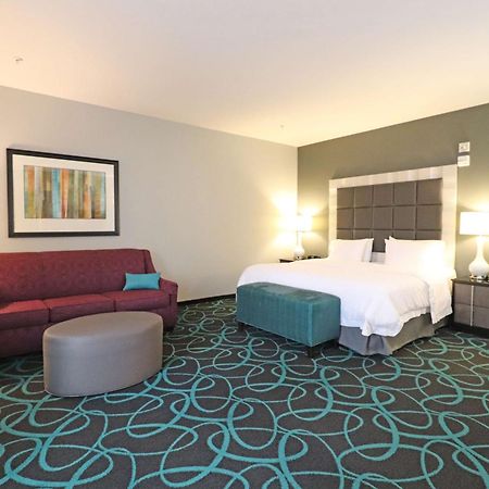 Hampton Inn Карни Экстерьер фото