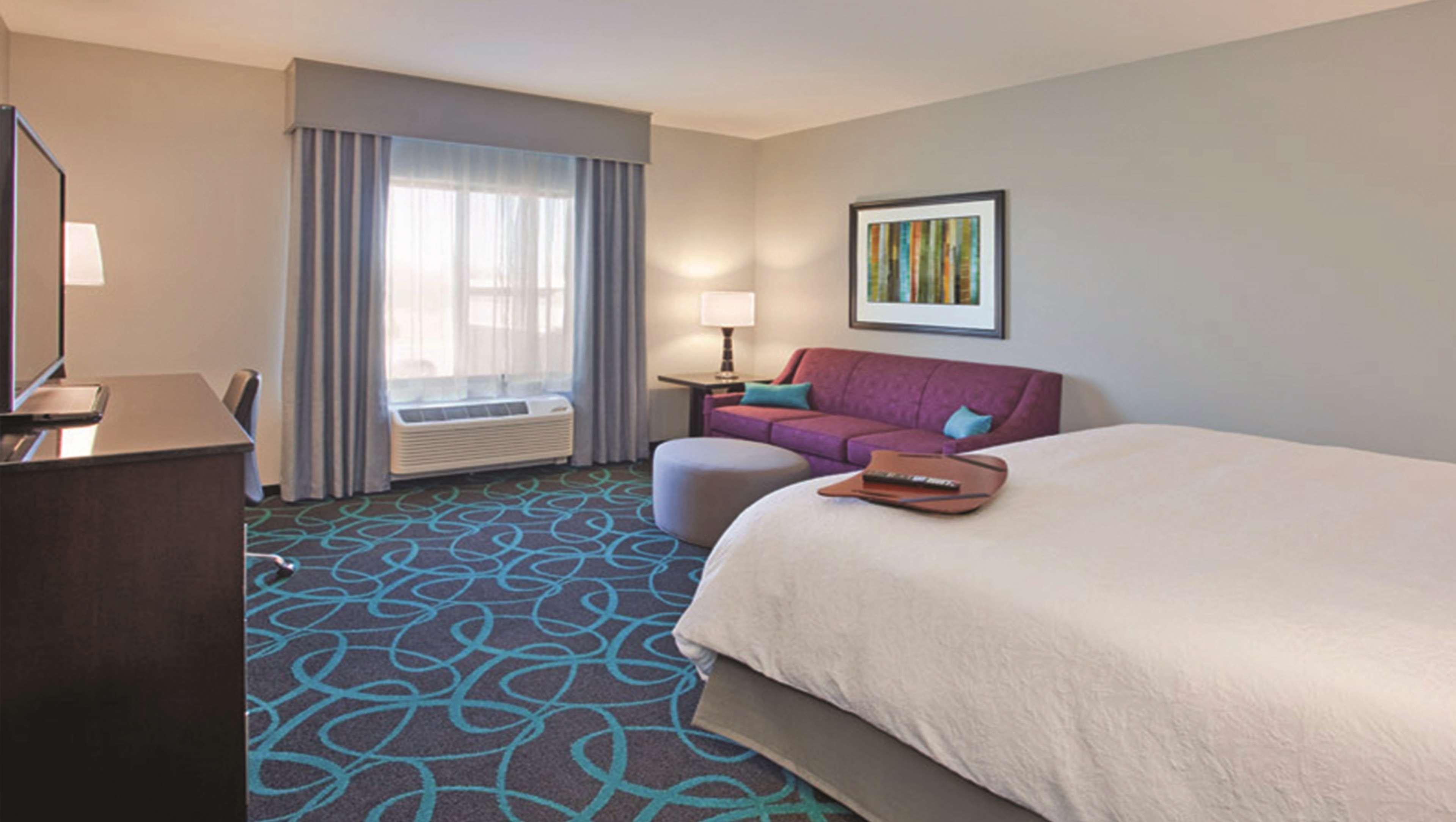 Hampton Inn Карни Экстерьер фото