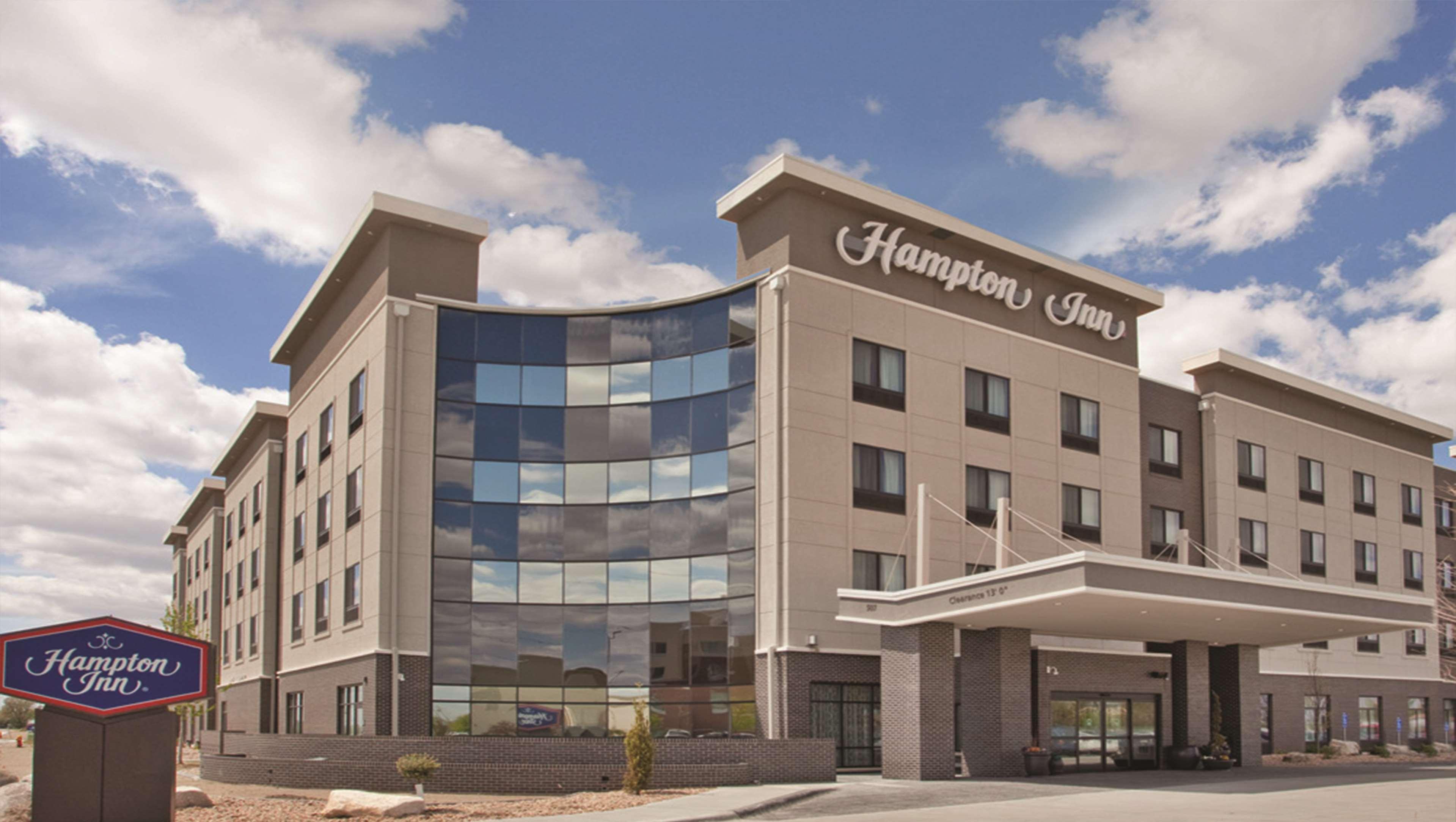 Hampton Inn Карни Экстерьер фото