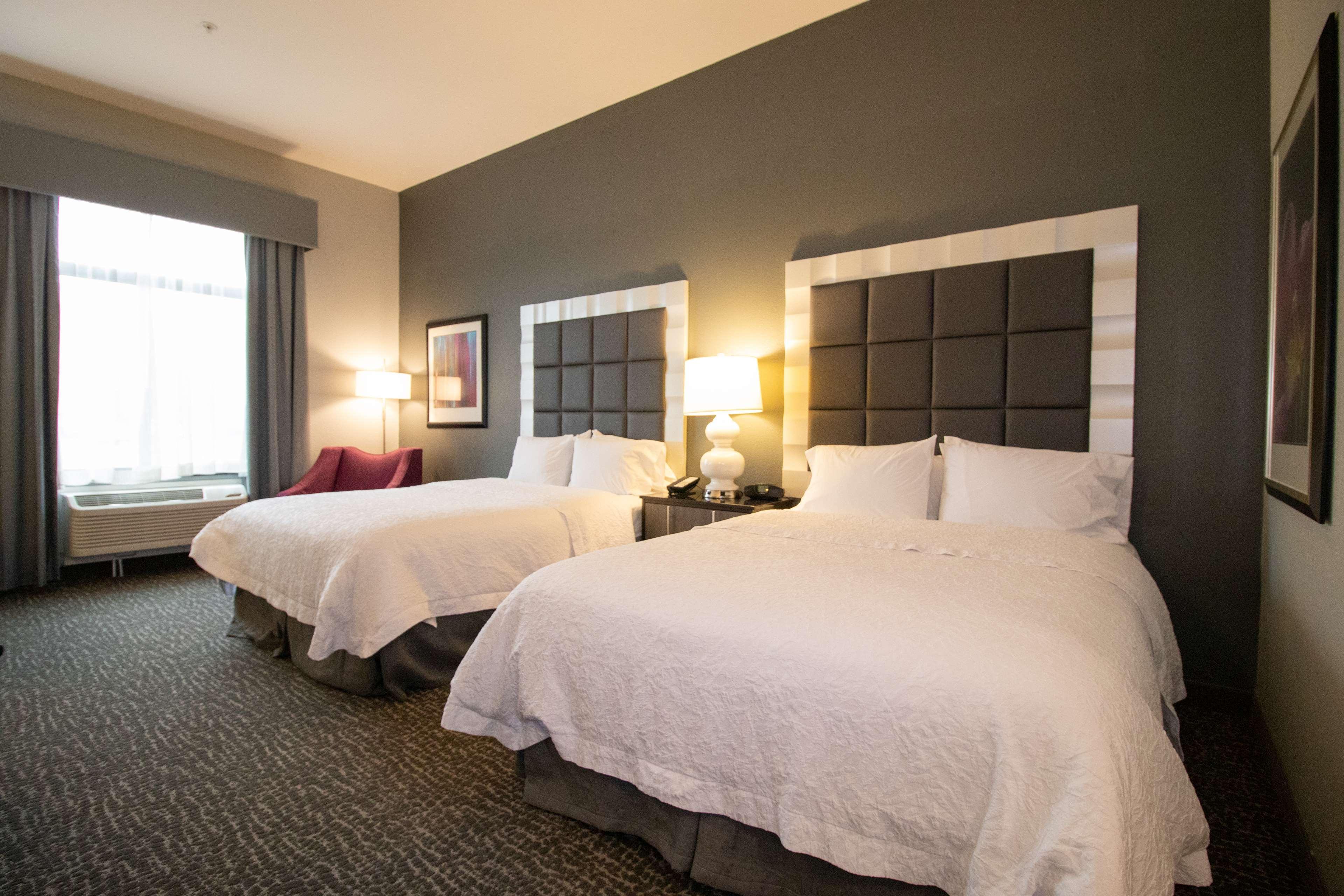 Hampton Inn Карни Экстерьер фото