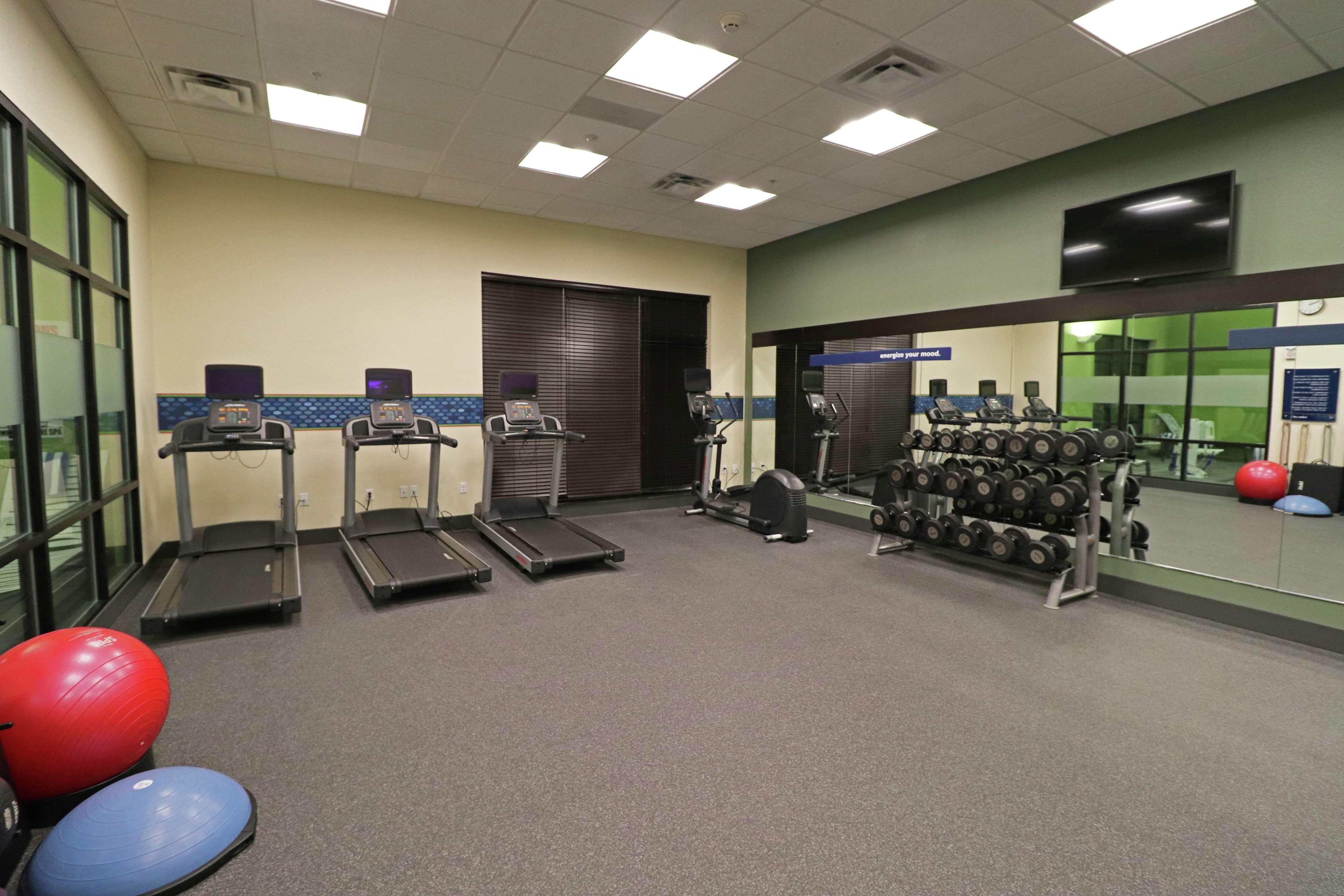 Hampton Inn Карни Экстерьер фото