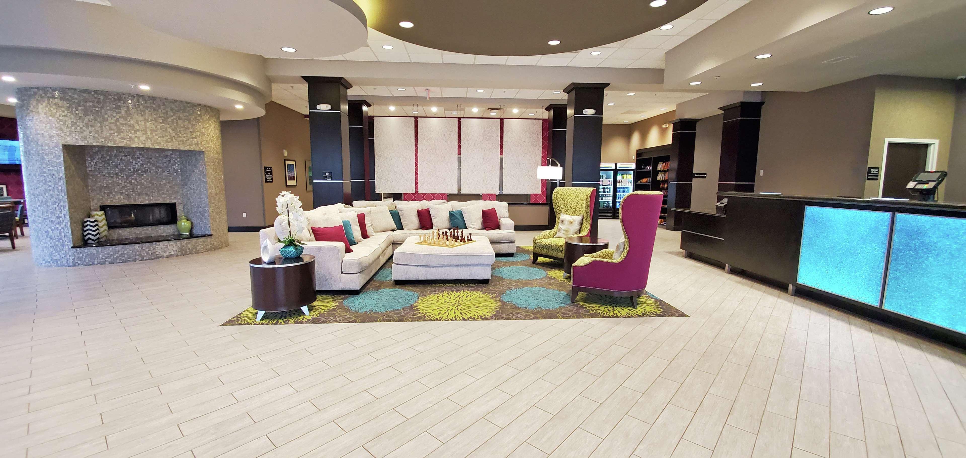 Hampton Inn Карни Экстерьер фото