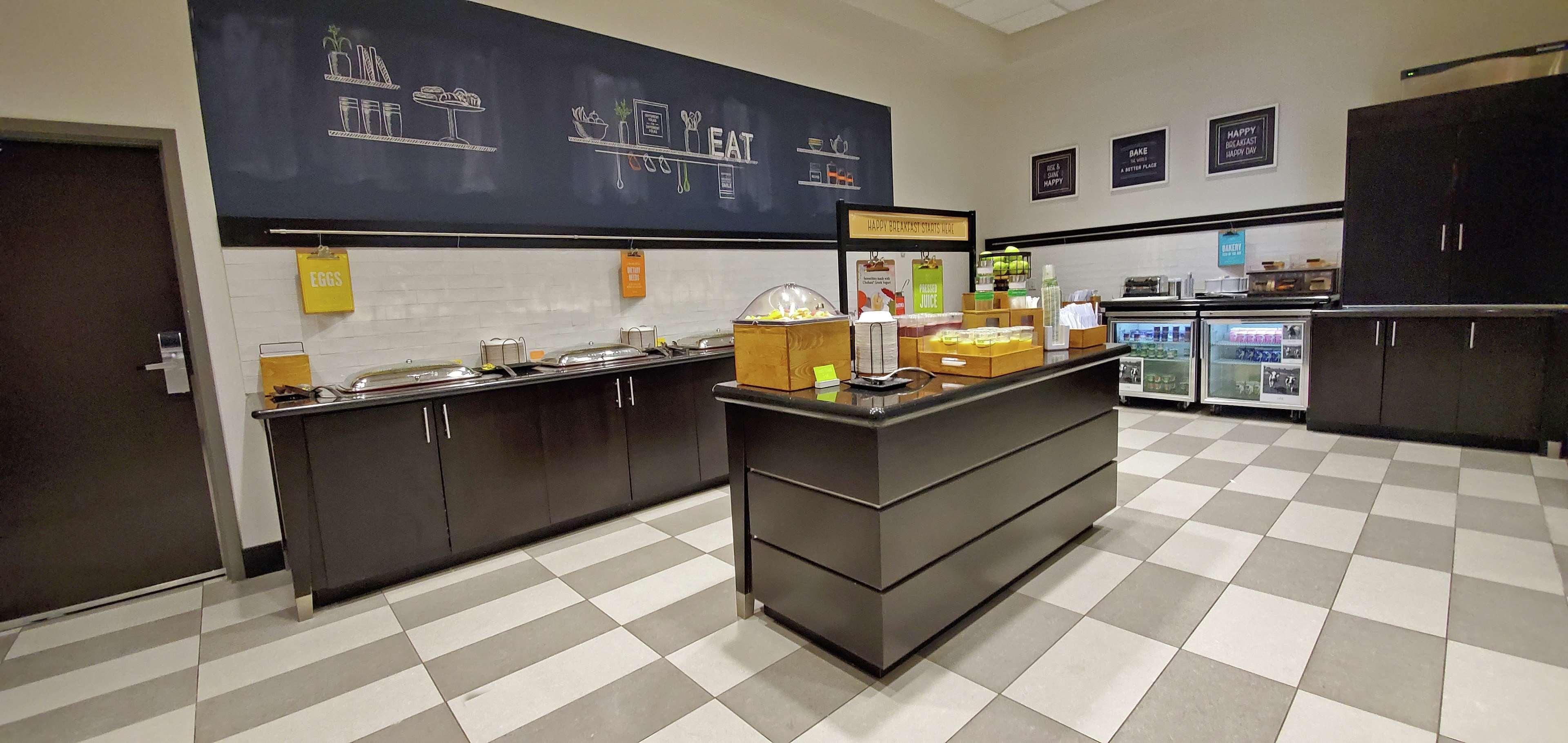 Hampton Inn Карни Экстерьер фото