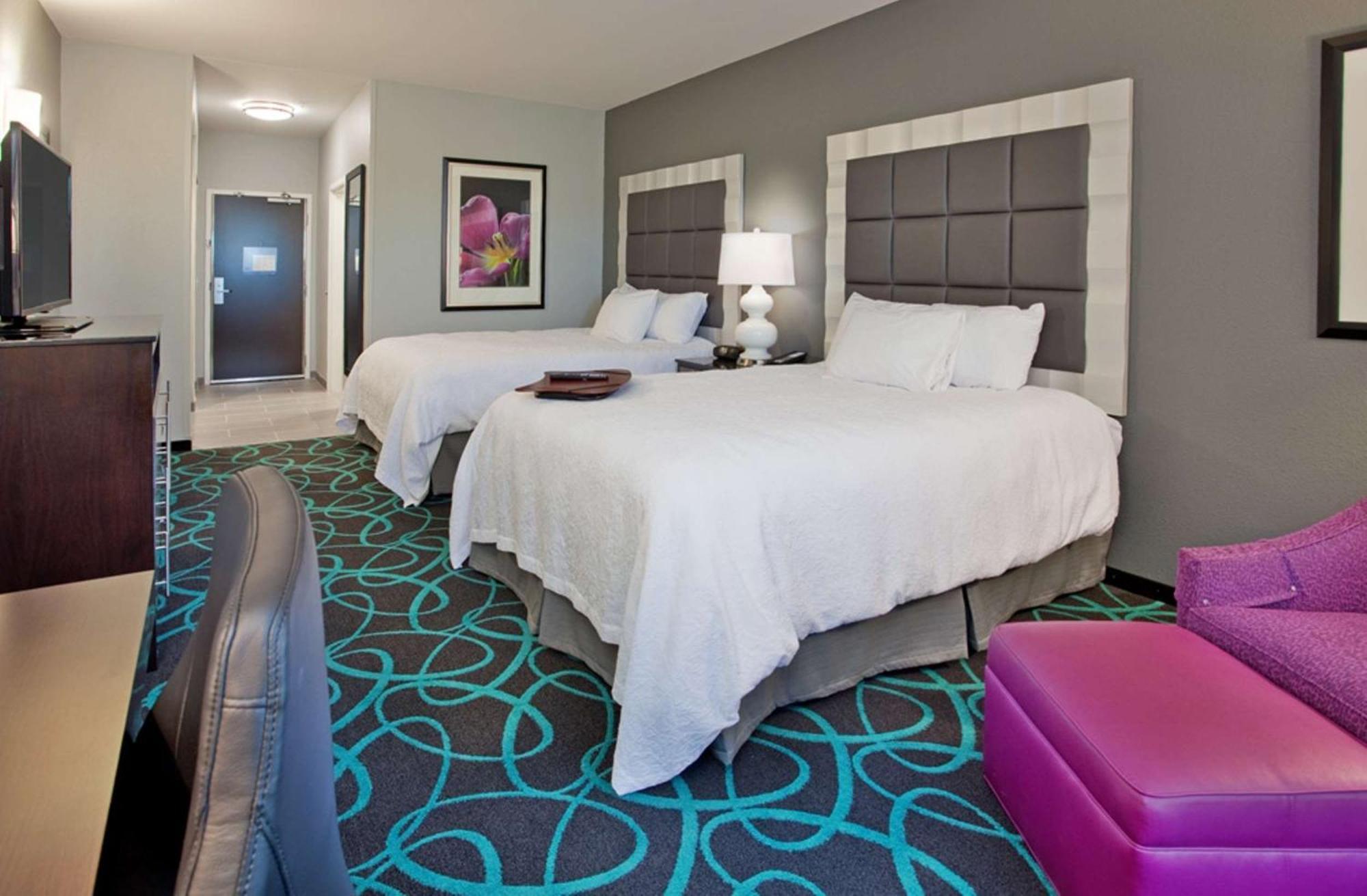 Hampton Inn Карни Экстерьер фото