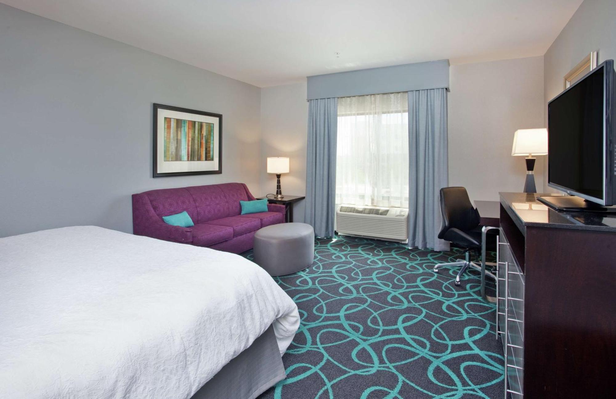 Hampton Inn Карни Экстерьер фото
