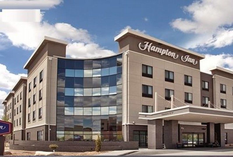 Hampton Inn Карни Экстерьер фото