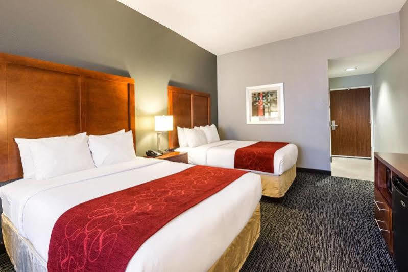 Hampton Inn Карни Экстерьер фото