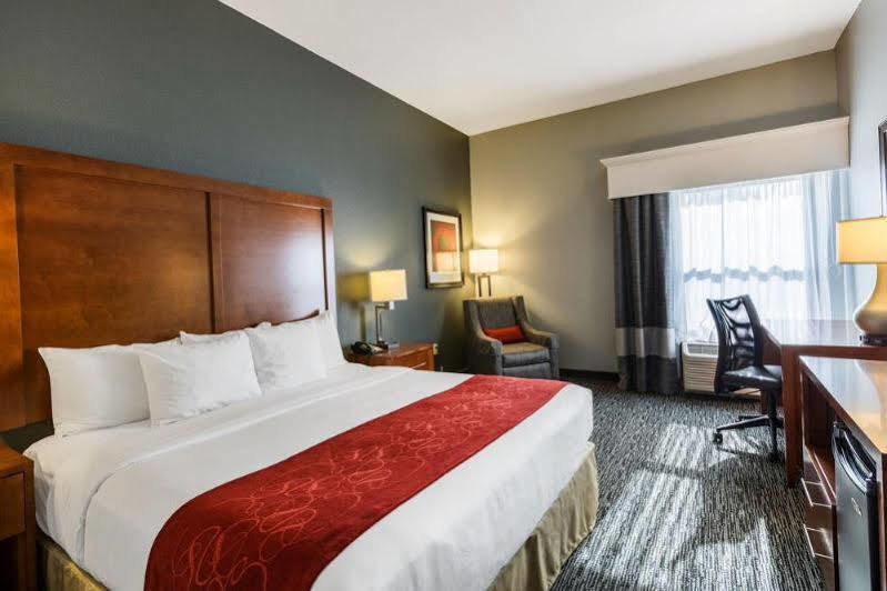 Hampton Inn Карни Экстерьер фото
